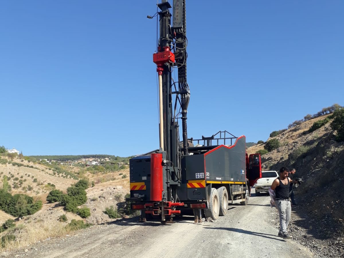 Galen Zemin ZT 250 Q5 fully hydraulic drilling rig on site